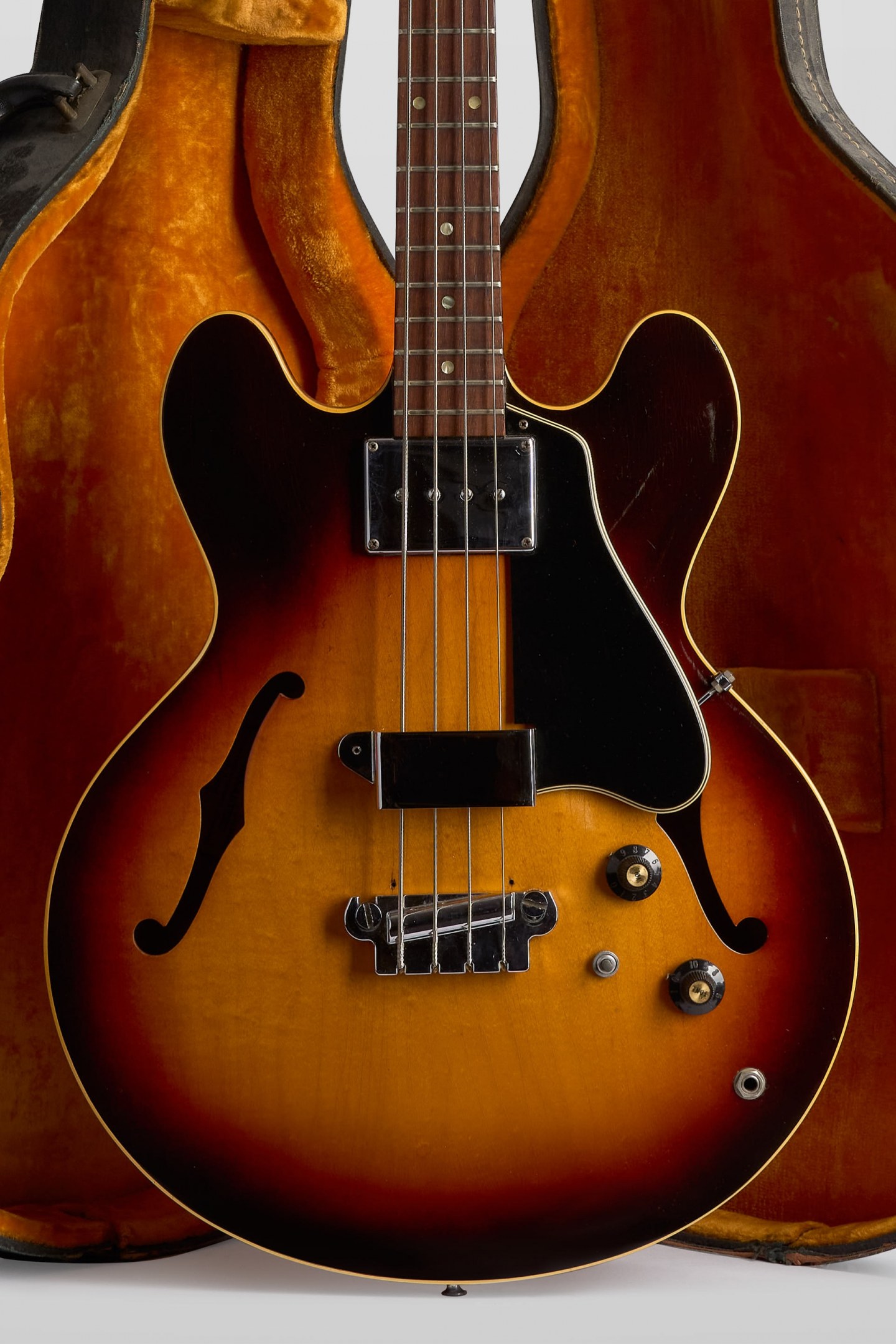 Gibson Eb2 Sunburst
