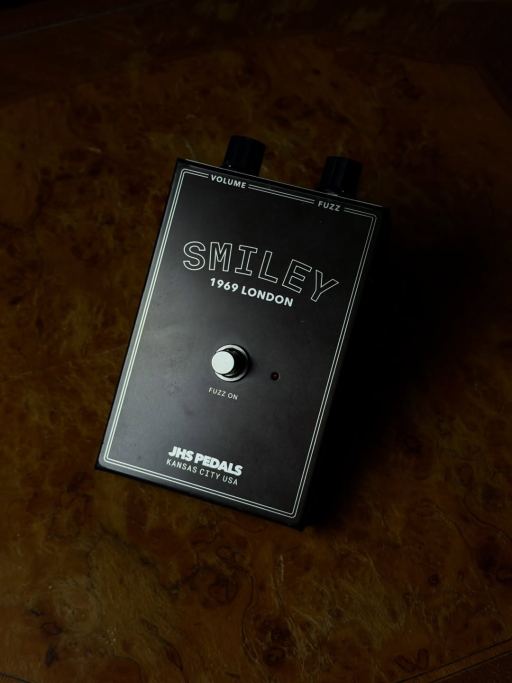 JHS SMILEY LONDON FUZZ
