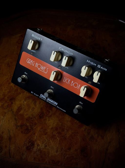 Martin LICK BOX GREG HOWE’S SIGNATURE