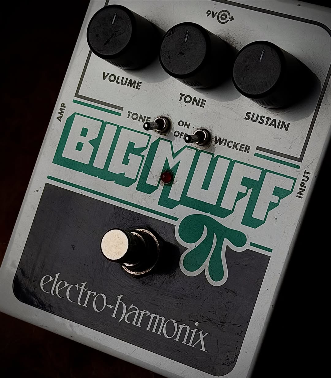 ELECTRO HARMONIX BIG MUFF TONE WICKER
