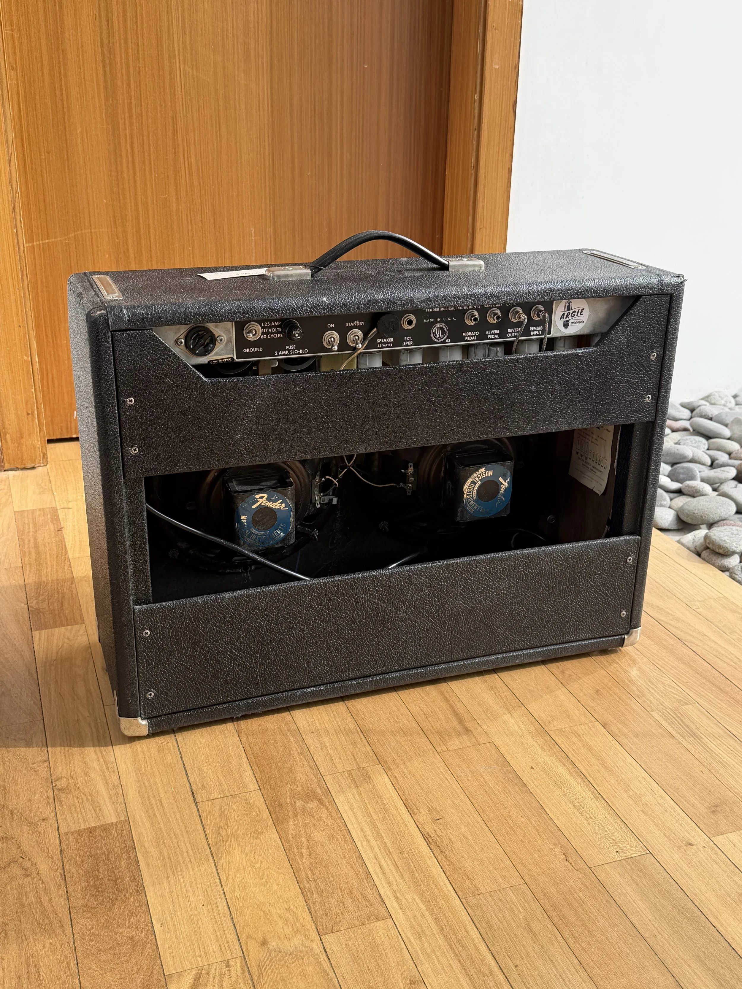 Fender Vibrolux Reverb Drip Edge