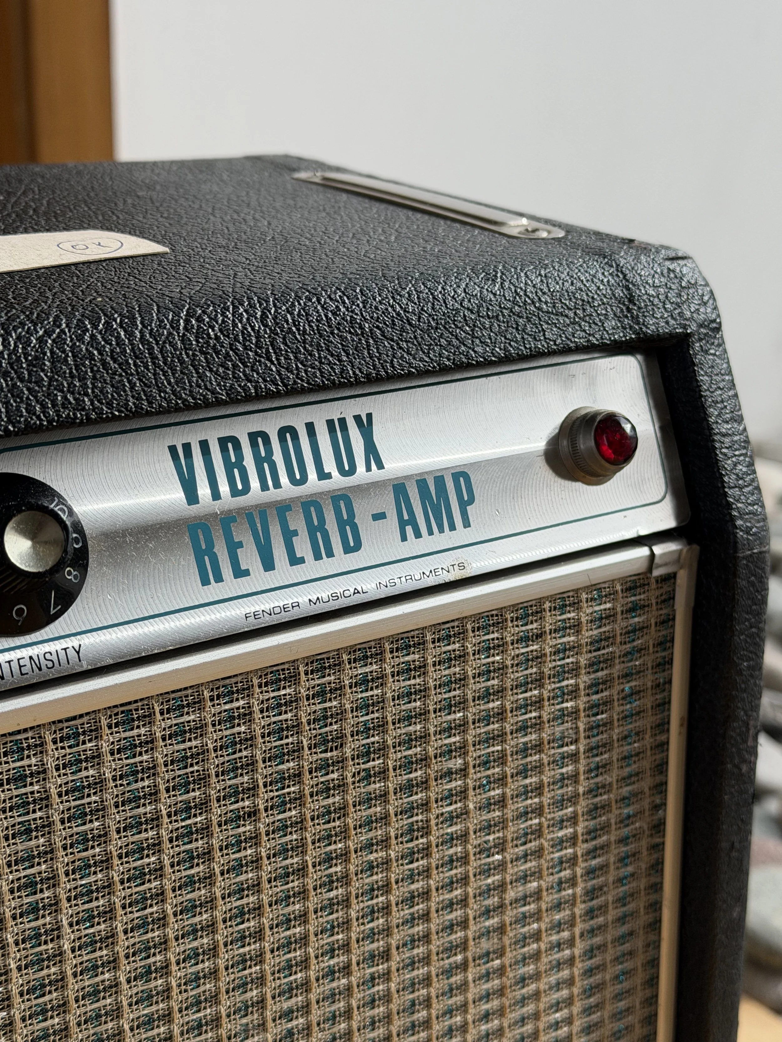 Fender Vibrolux Reverb Drip Edge