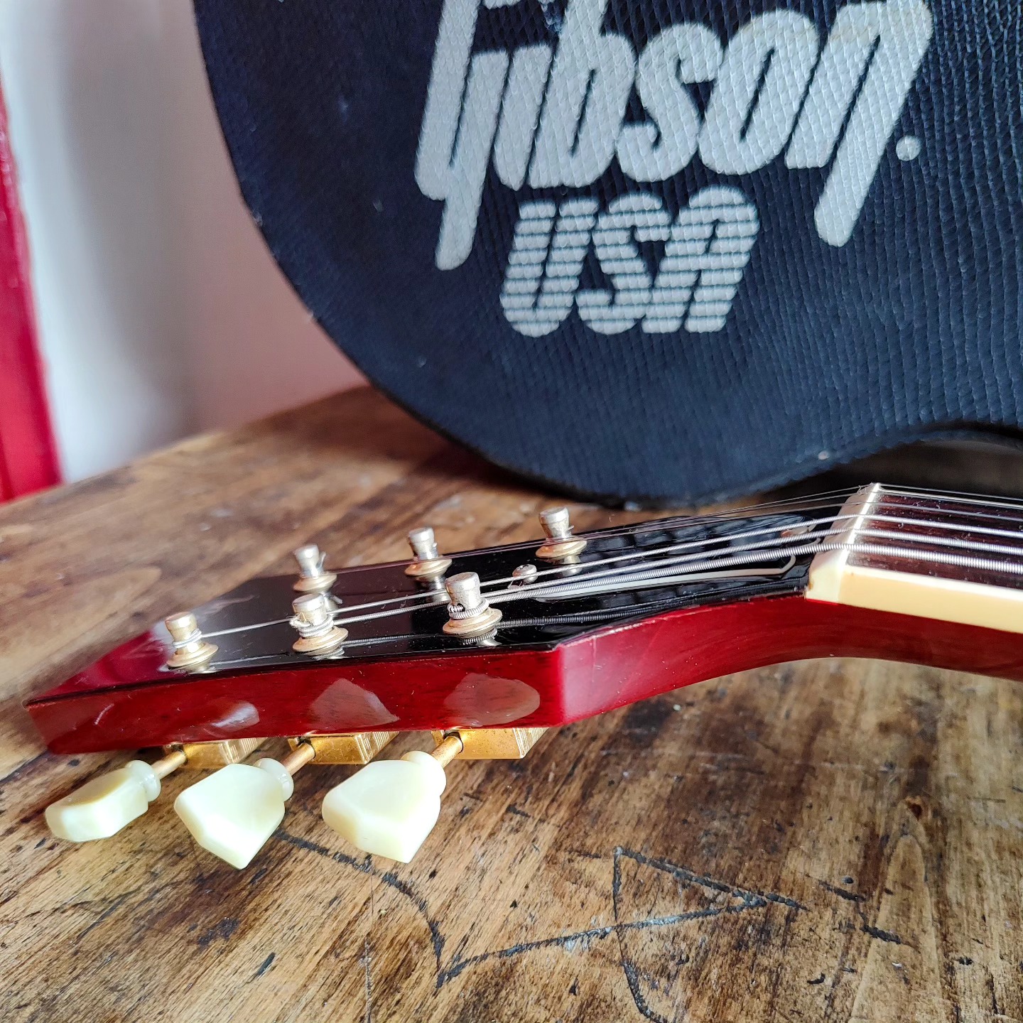 Gibson Les Paul Standard Premium Plus Gold Hardware '60
