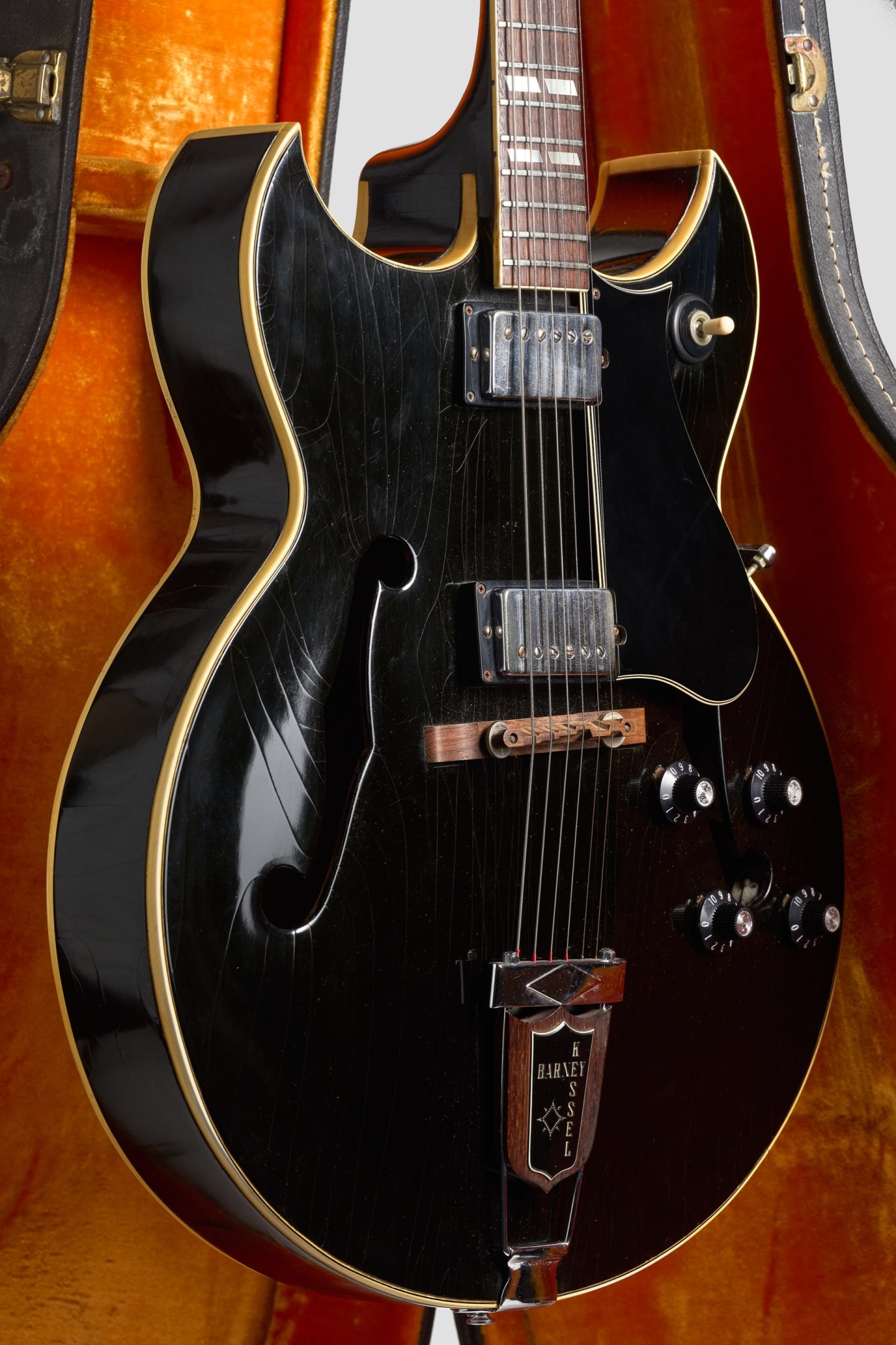 Gibson Barney Kessel Black