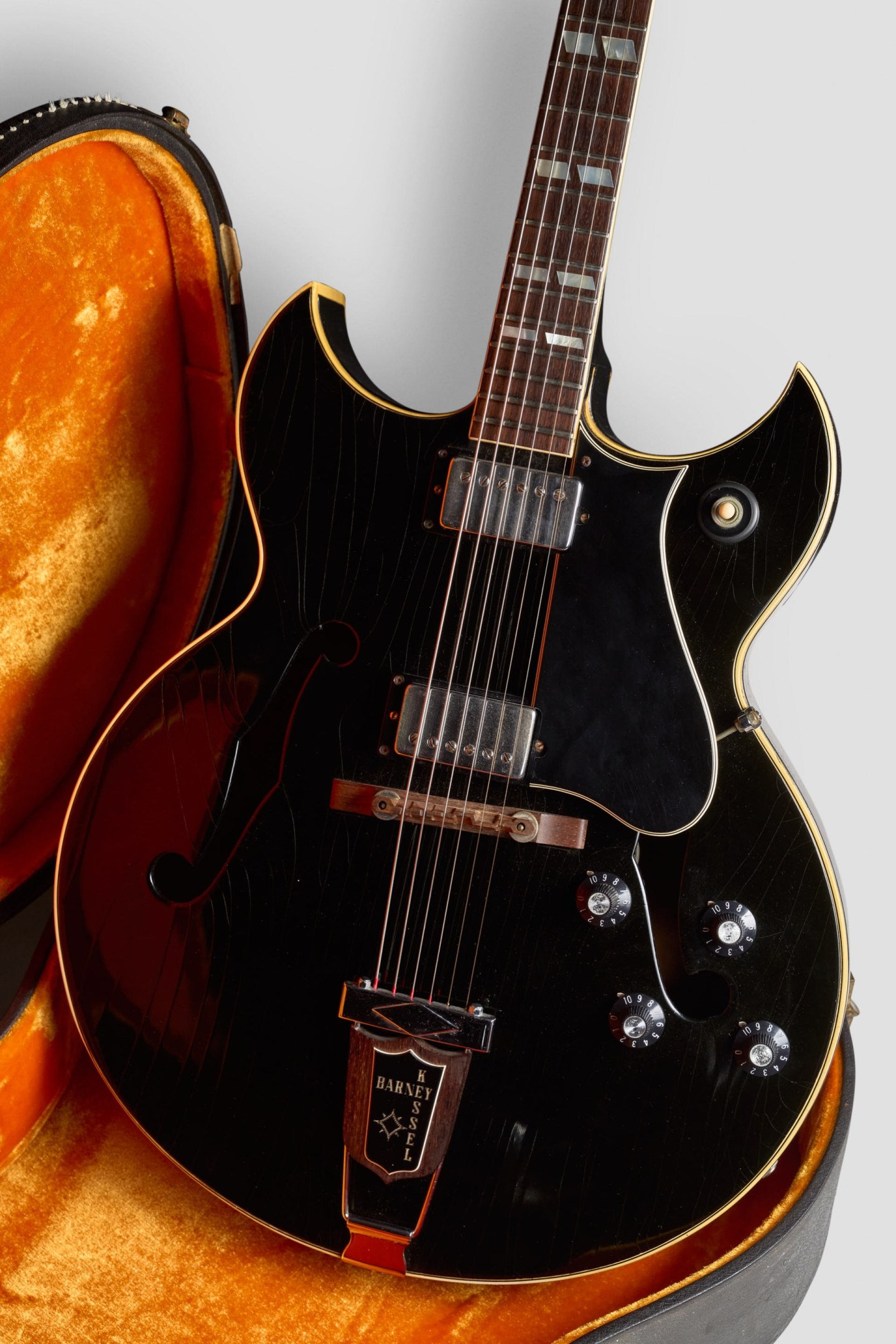 Gibson Barney Kessel Black