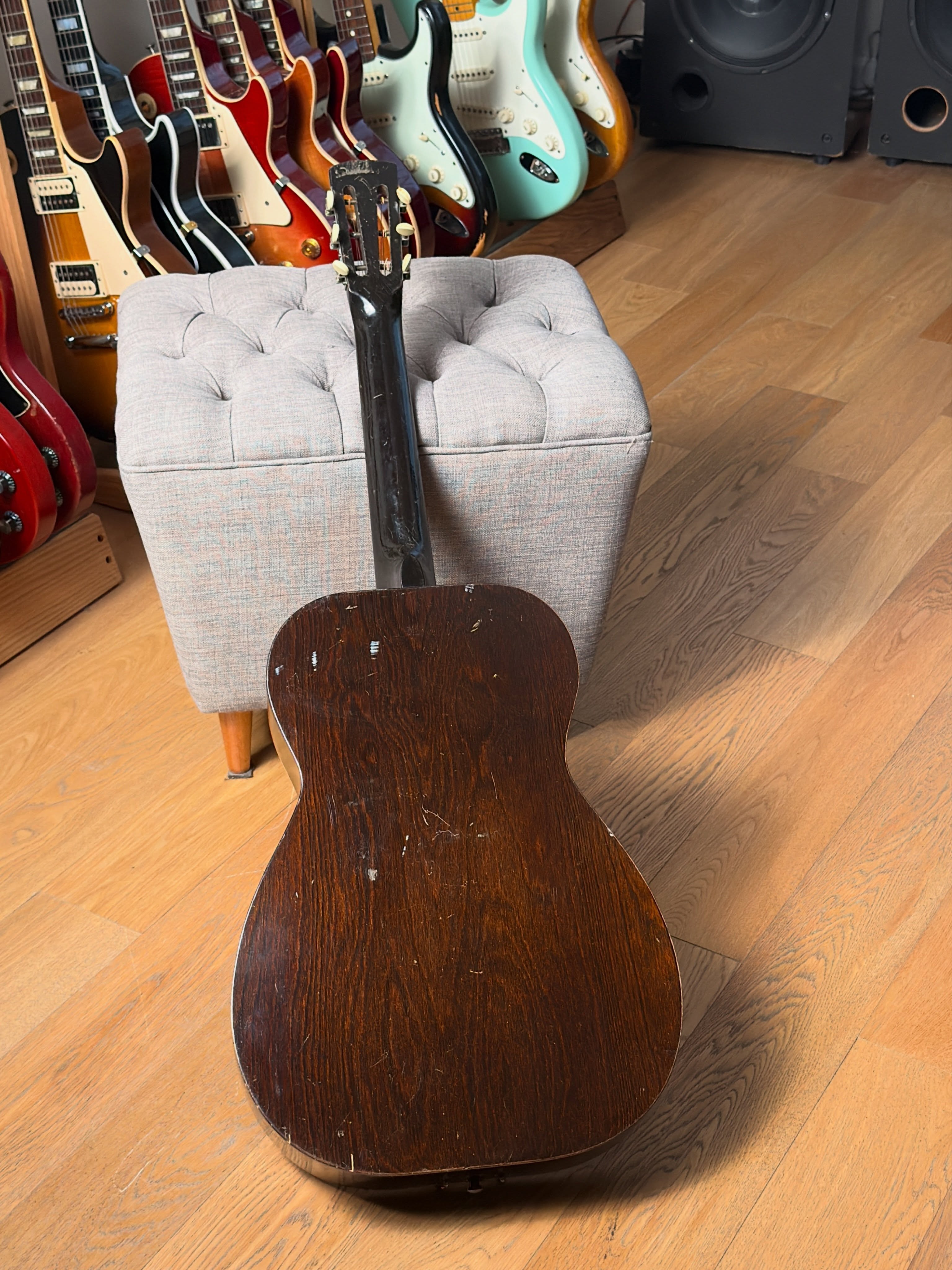 Dobro MODEL 27