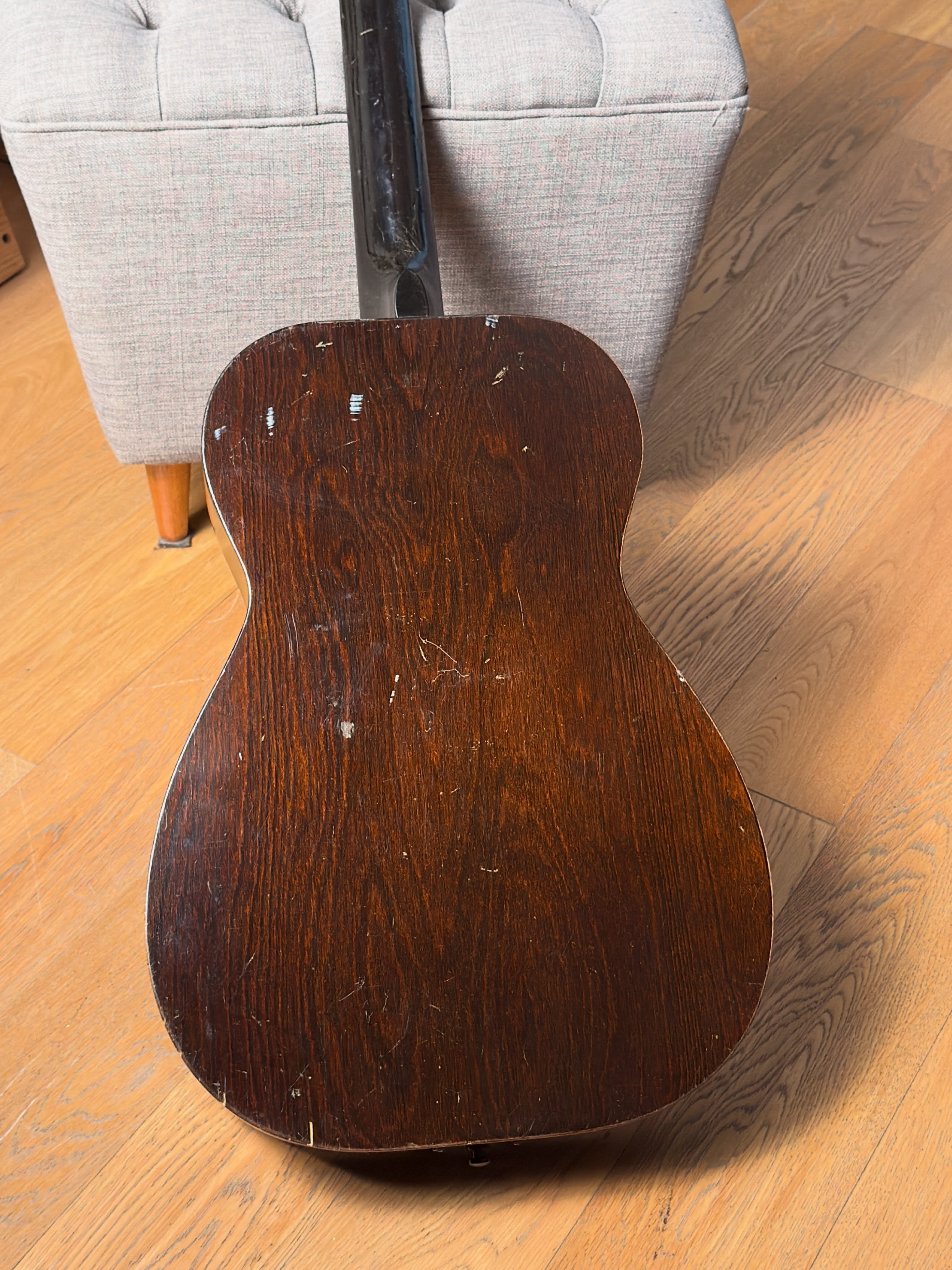 Dobro MODEL 27
