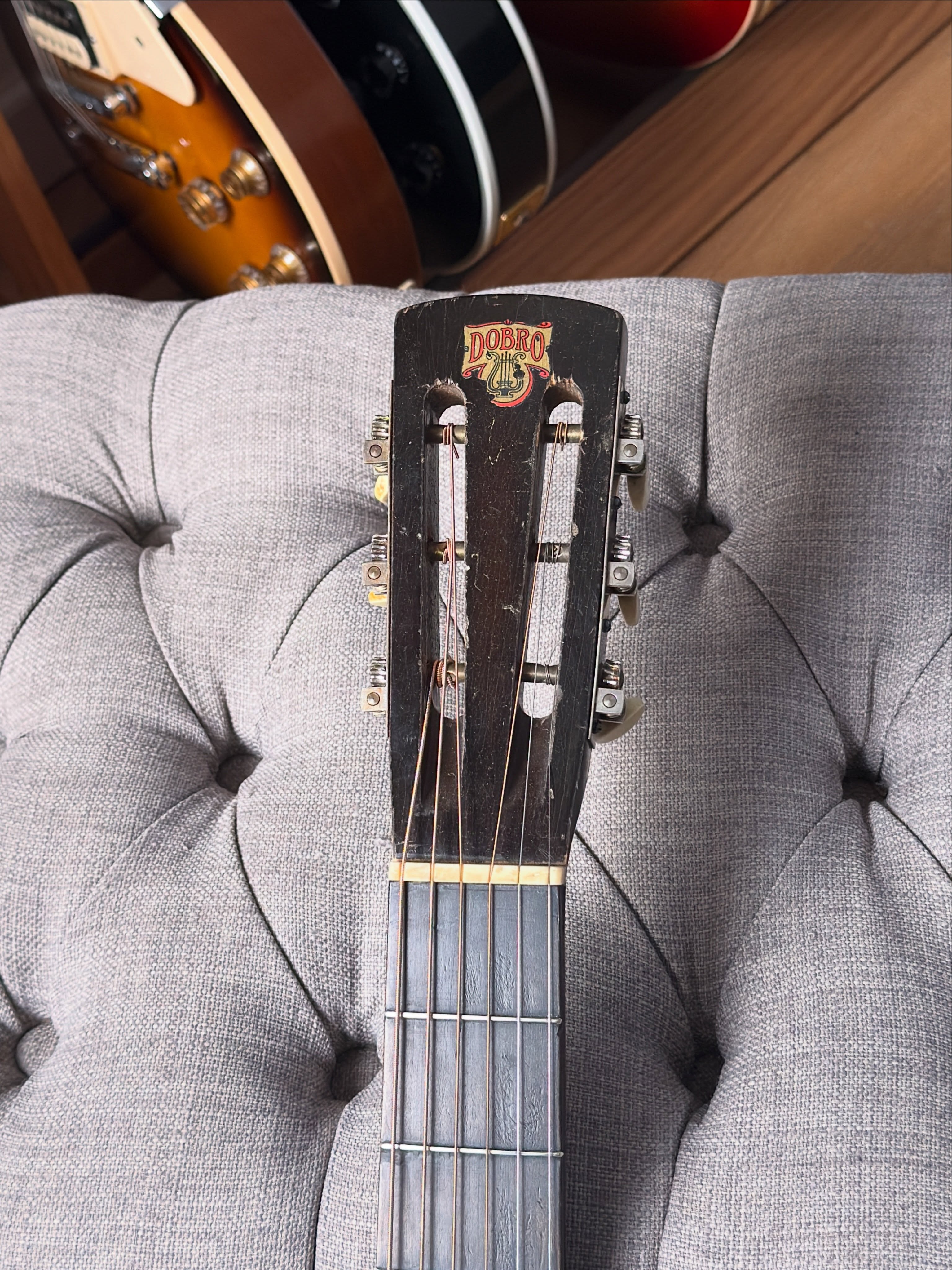Dobro MODEL 27