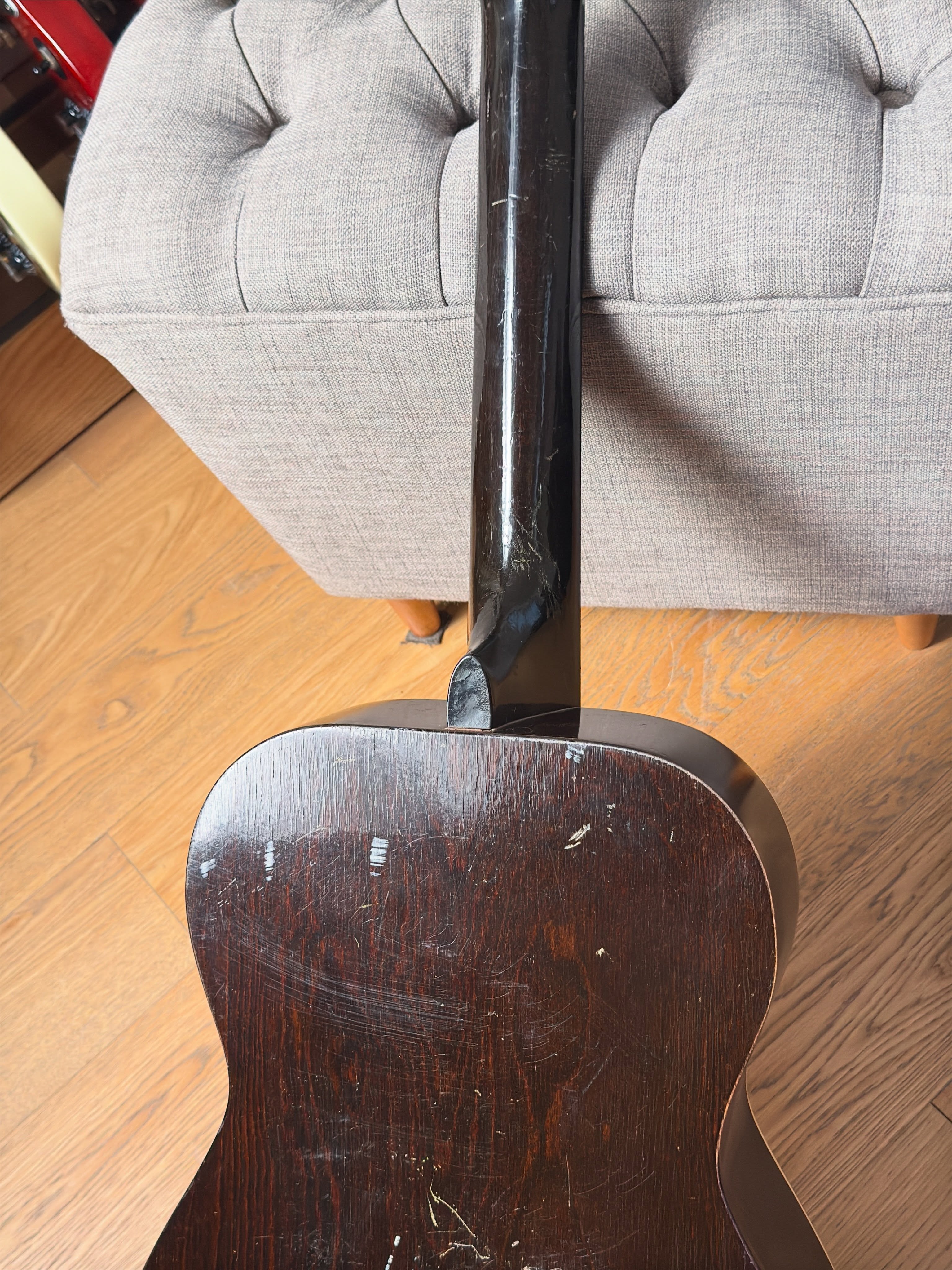 Dobro MODEL 27