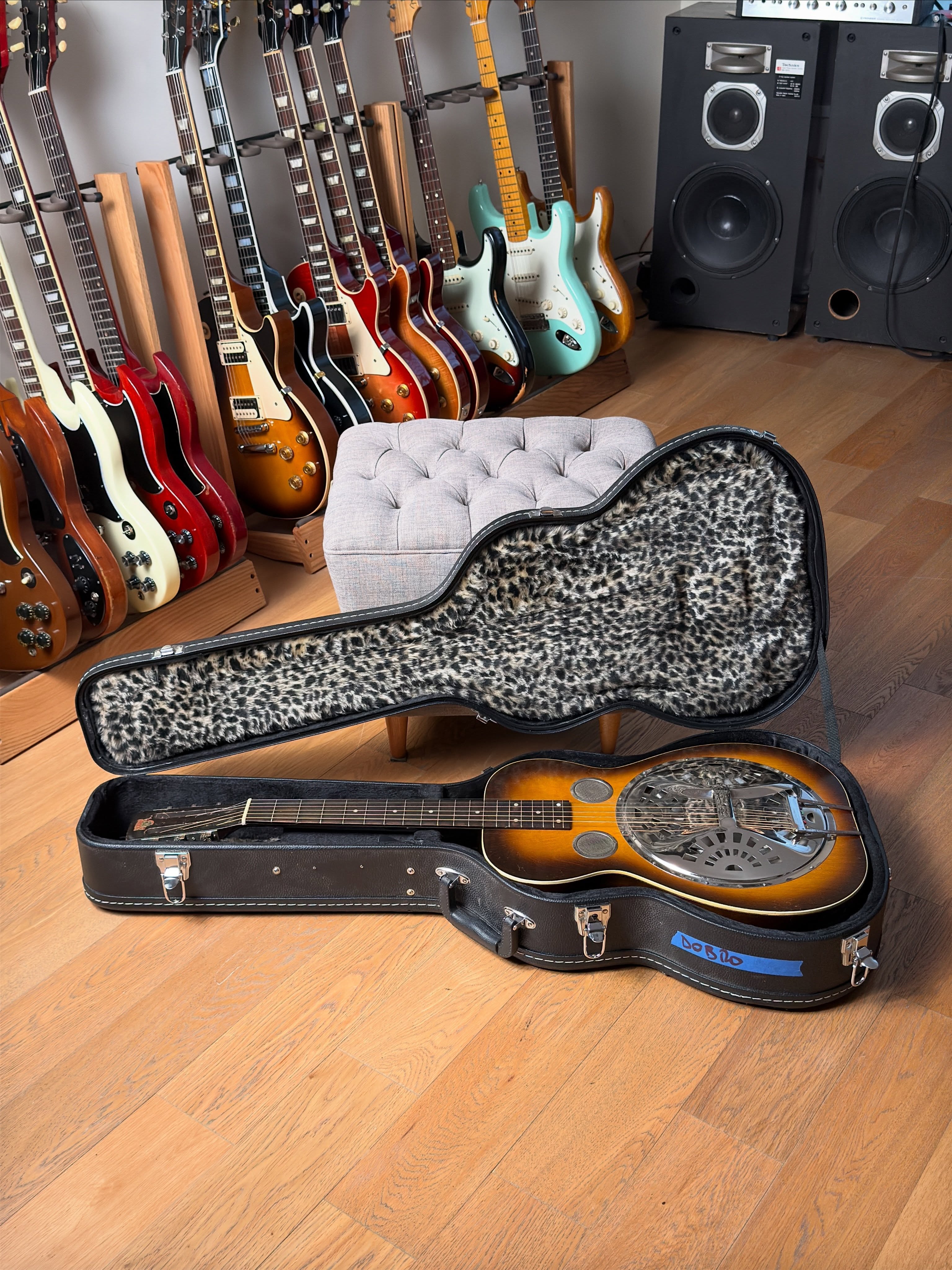 Dobro MODEL 27