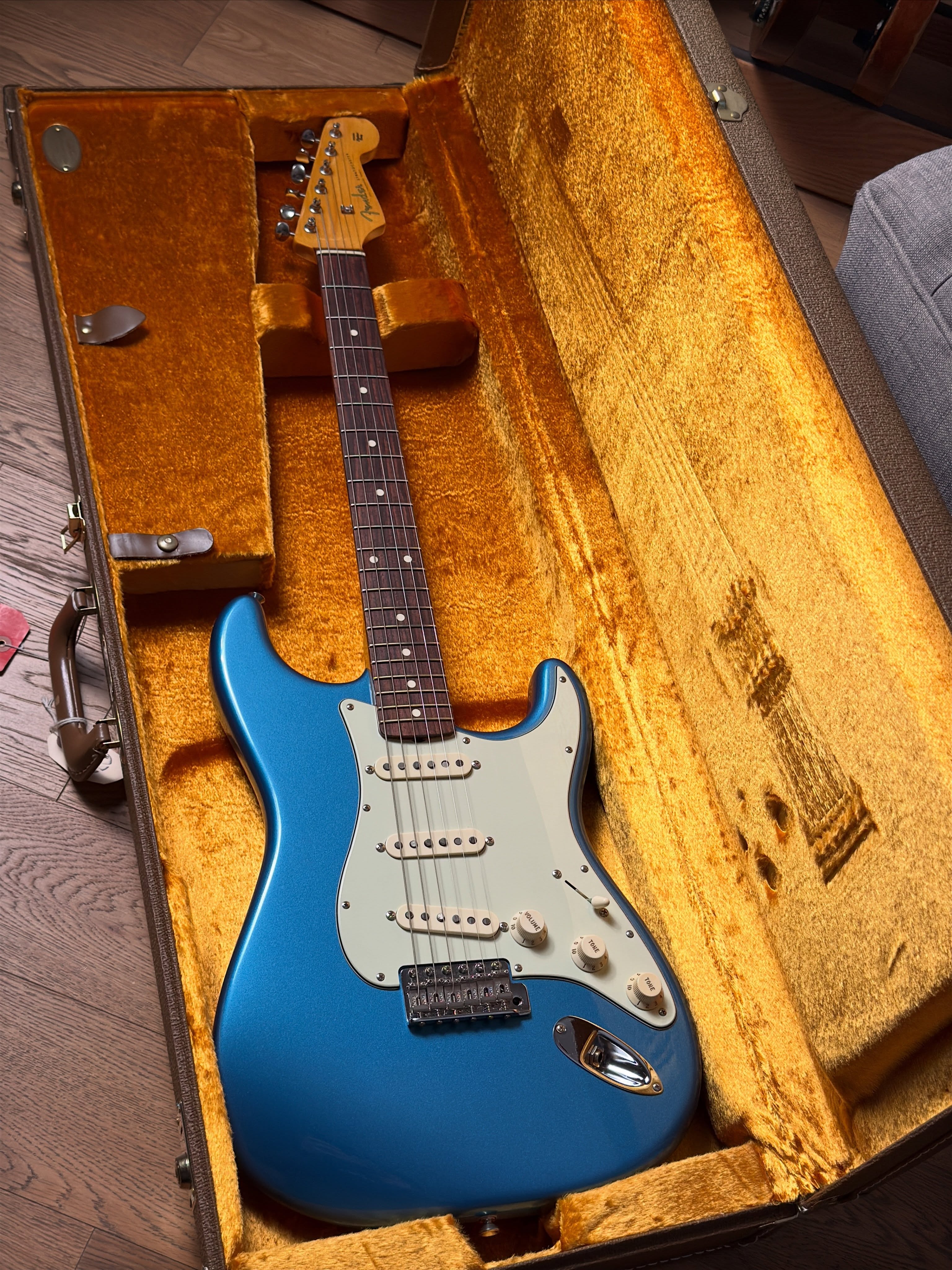 Fender AMERICAN VINTAGE ’61 STRATOCASTER FSR THIN SKIN