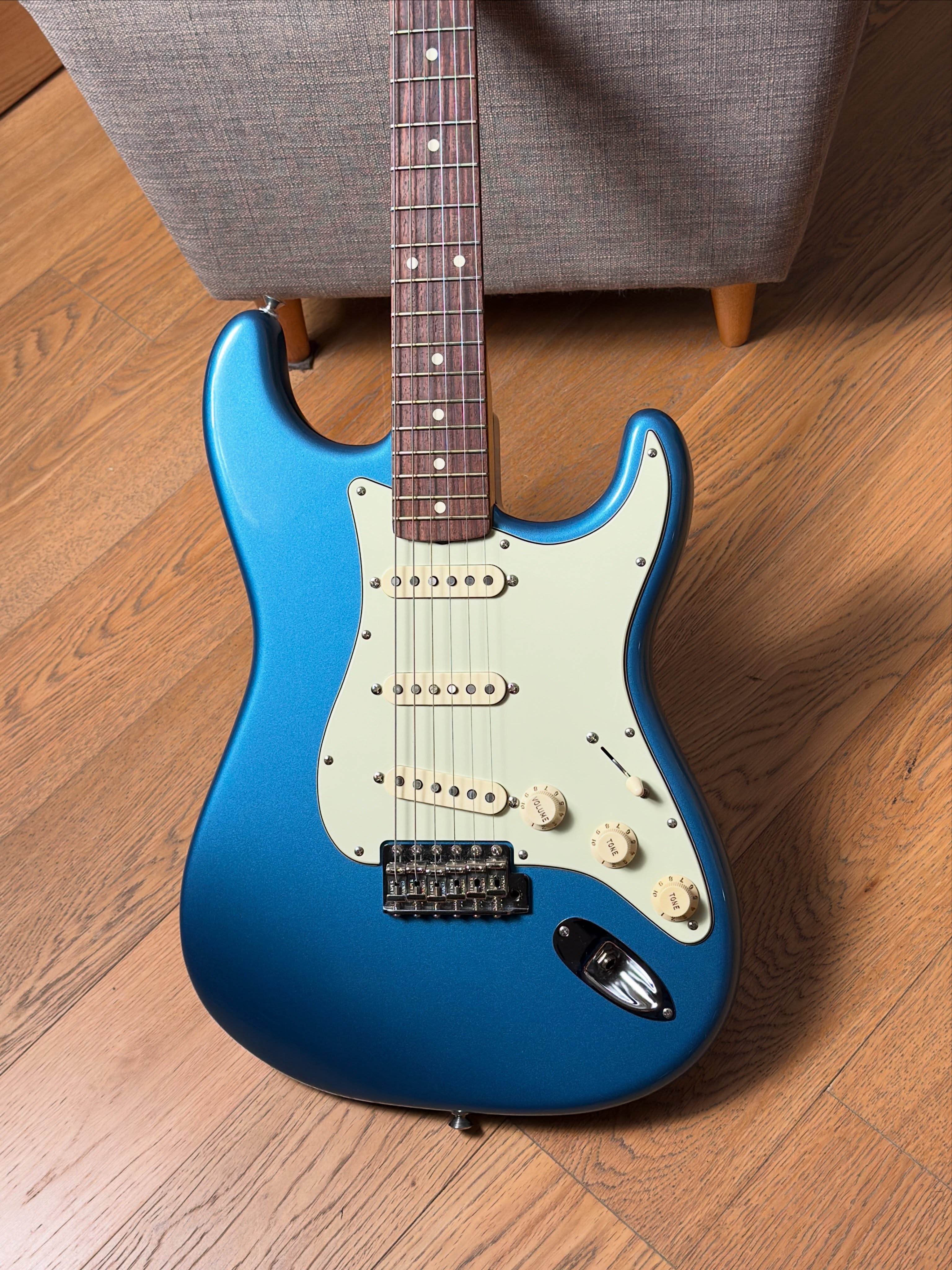 Fender AMERICAN VINTAGE ’61 STRATOCASTER FSR THIN SKIN