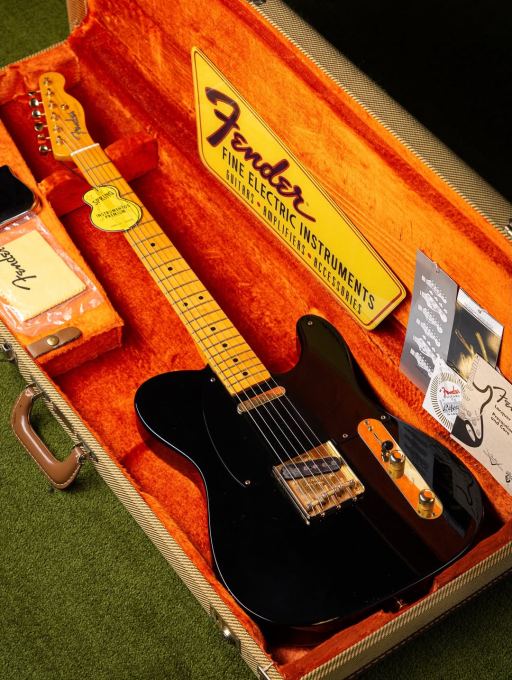 Fender Telecaster Avri 52 Fsr Black Gold Hardware