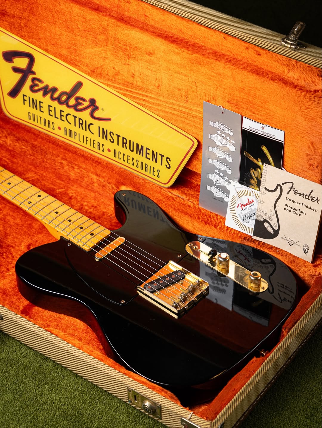 Fender Telecaster Avri 52 Fsr Black Gold Hardware