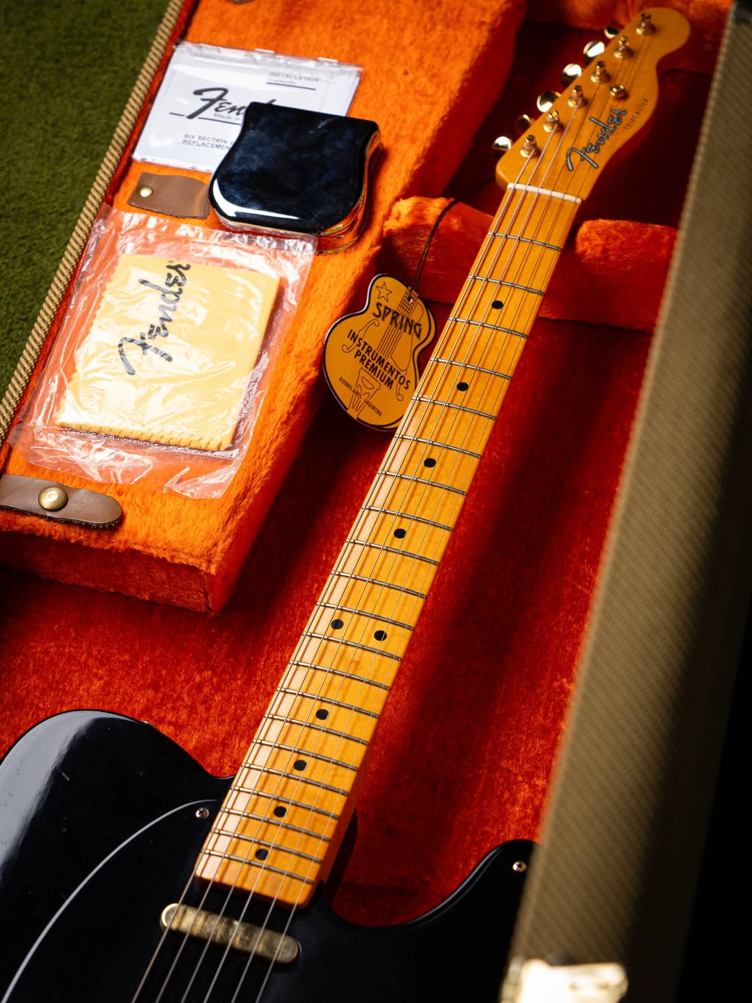Fender Telecaster Avri 52 Fsr Black Gold Hardware